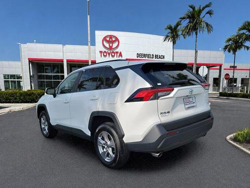 Ice 2025 Toyota RAV4 XLE