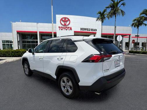 Ice 2025 Toyota RAV4 XLE