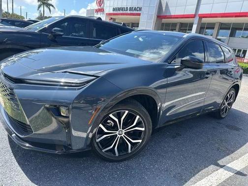 2025 Toyota Crown Signia XLE