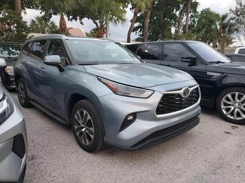 2023 Toyota Highlander Platinum