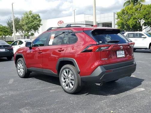 2025 Toyota RAV4 XLE Premium