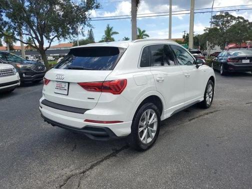 2023 Audi Q3 Premium 45 TFSI S line quattro Tiptronic