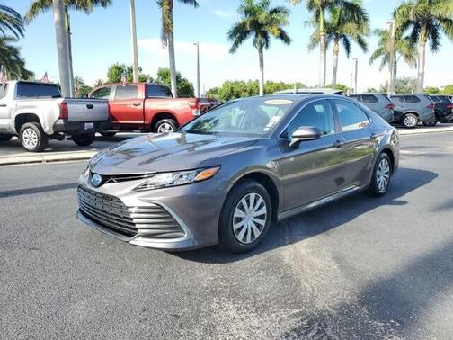 2024 Toyota Camry Hybrid LE