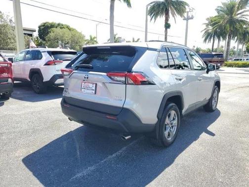 2024 Toyota RAV4 Hybrid XLE