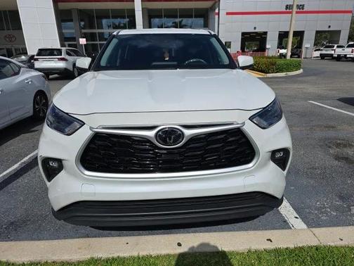 2023 Toyota Highlander LE