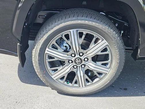 2025 Toyota Sequoia Base