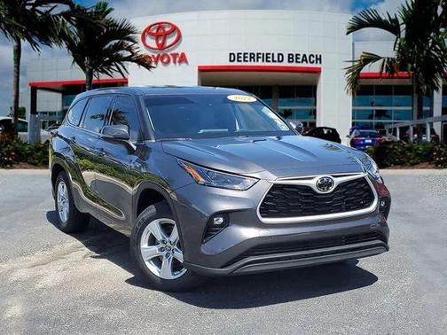 2022 Toyota Highlander LE