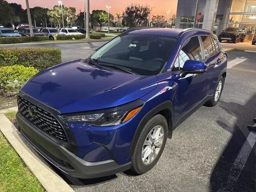 2024 Toyota Corolla Cross LE