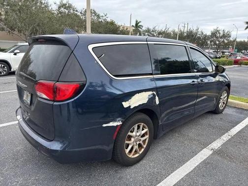 2017 Chrysler Pacifica Touring