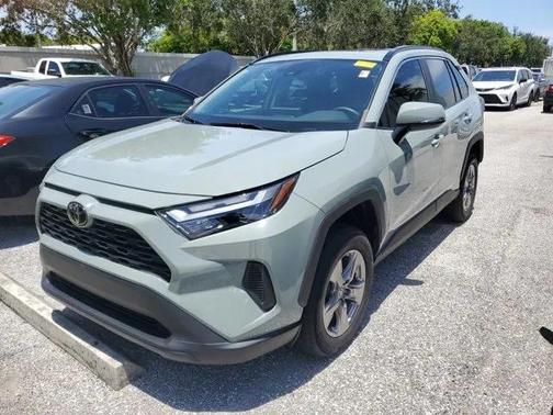 2022 Toyota RAV4 XLE