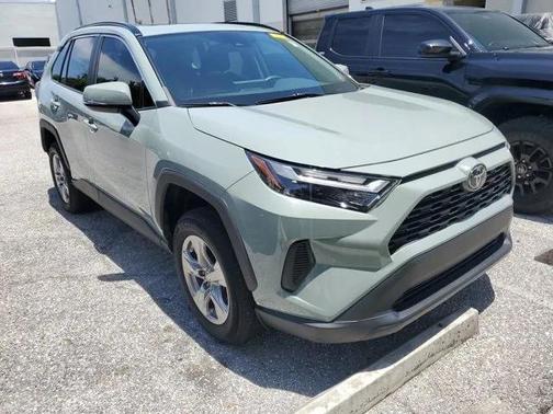 2022 Toyota RAV4 XLE