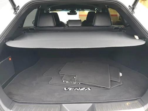 2023 Toyota Venza XLE