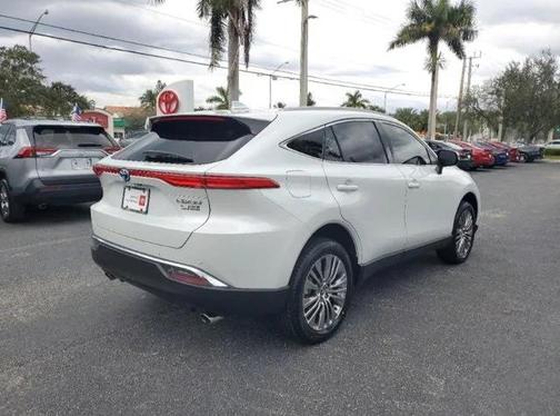 2023 Toyota Venza XLE