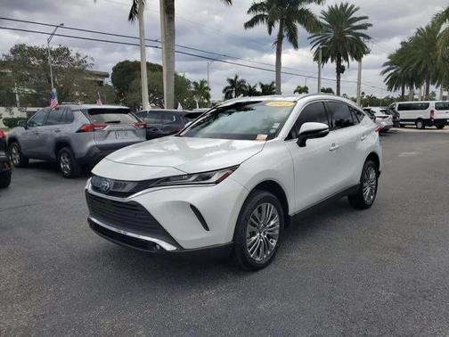 2023 Toyota Venza XLE