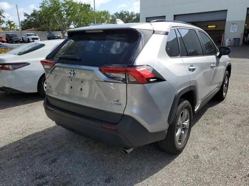 2024 Toyota RAV4 Hybrid LE