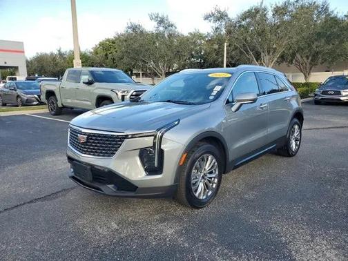 2025 Cadillac XT4 Premium Luxury