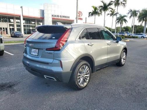 2025 Cadillac XT4 Premium Luxury