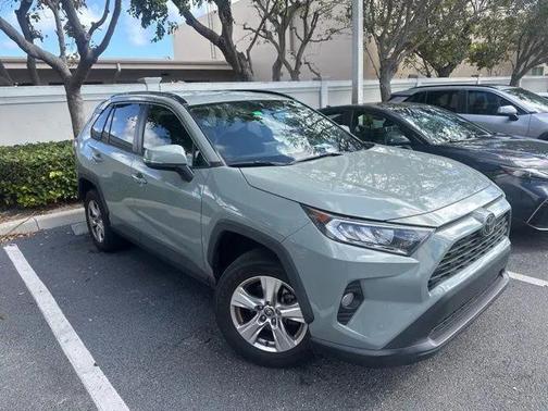 2021 Toyota RAV4 XLE