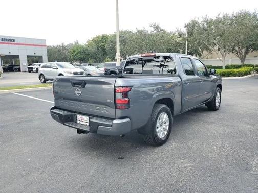 2023 Nissan Frontier SV