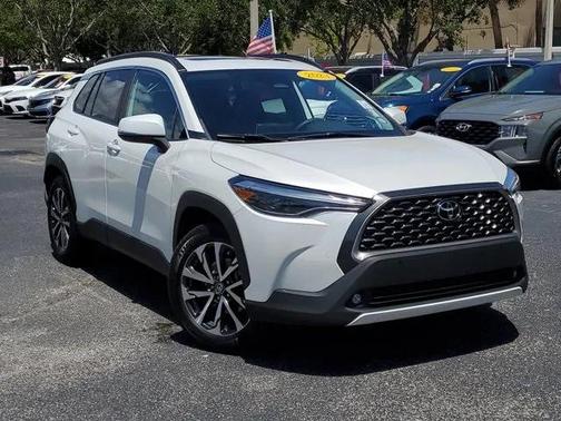 2023 Toyota Corolla Cross XLE