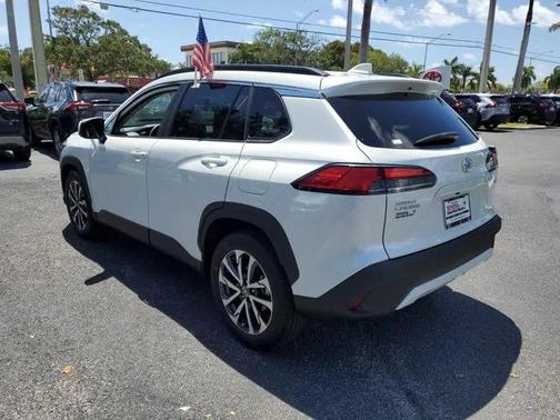 2023 Toyota Corolla Cross XLE