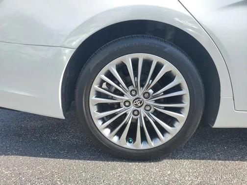 2020 Toyota Avalon Hybrid Limited