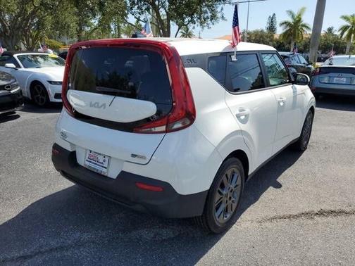 2022 Kia Soul EX
