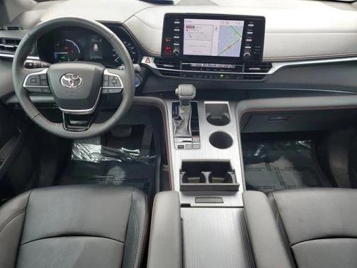 2022 Toyota Sienna XSE 7 Passenger
