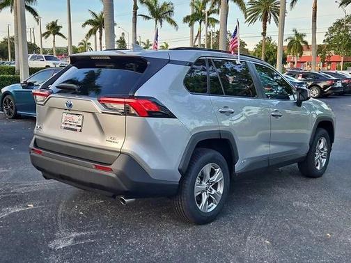 2022 Toyota RAV4 Hybrid LE