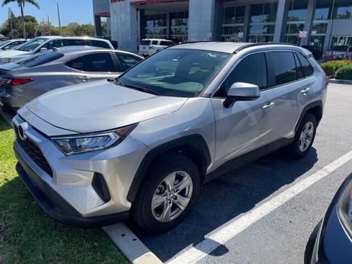 2022 Toyota RAV4 Hybrid LE