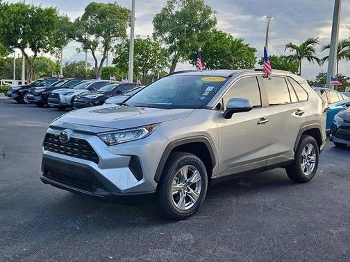 2022 Toyota RAV4 Hybrid LE