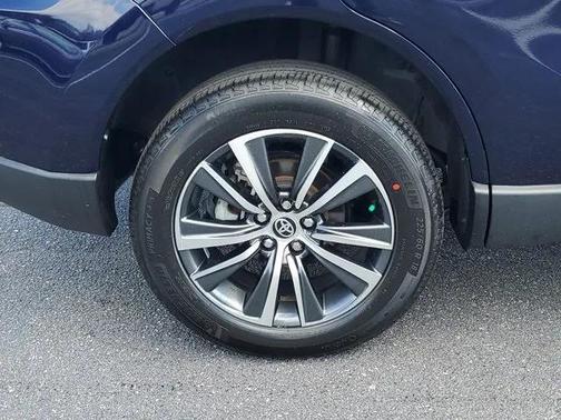 2021 Toyota Venza LE