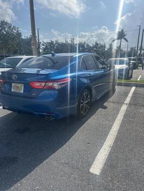 2020 Toyota Camry SE