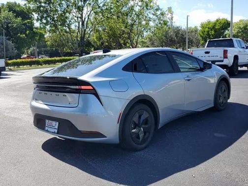 2026 Toyota Prius Plug-In Hybrid SE