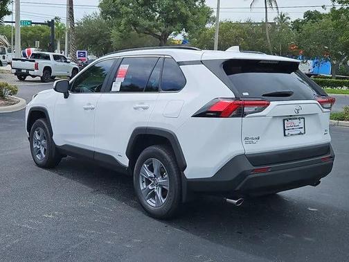 2025 Toyota RAV4 Hybrid XLE