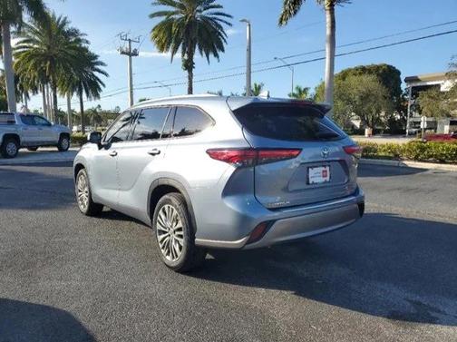 2023 Toyota Highlander Platinum