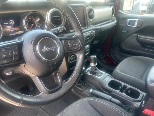 2021 Jeep Gladiator Sport
