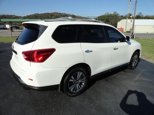 2018 Nissan Pathfinder S
