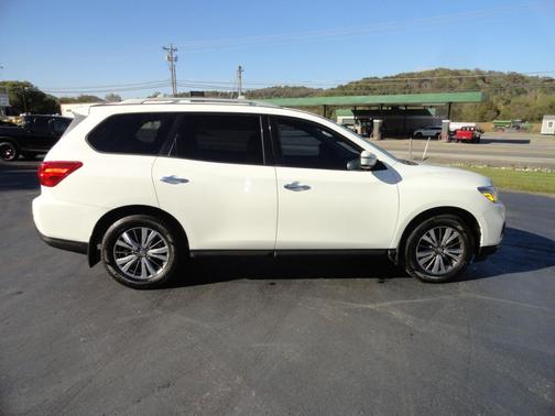 2018 Nissan Pathfinder S