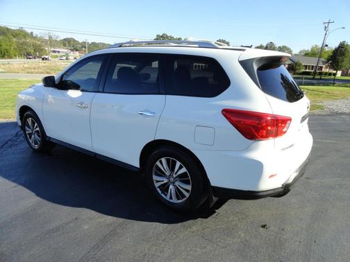 2018 Nissan Pathfinder S