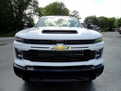 2024 Chevrolet Silverado 2500 Custom