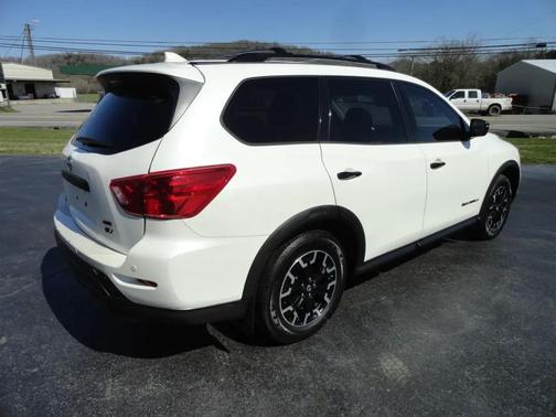 2019 Nissan Pathfinder 4x4 SV