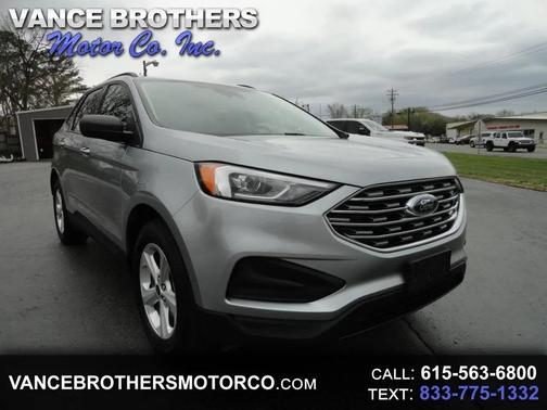 Silver 2022 Ford Edge SE