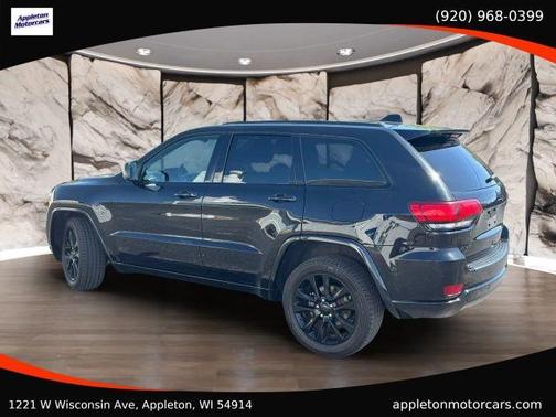 Black 2019 Jeep Grand Cherokee Altitude