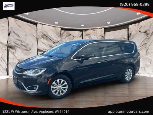 Black 2018 Chrysler Pacifica Touring Plus