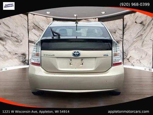 Gold 2011 Toyota Prius IV