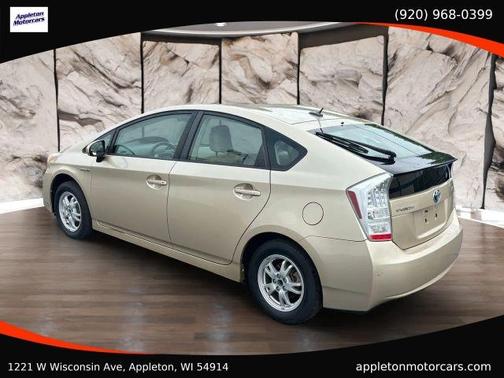 Gold 2011 Toyota Prius IV