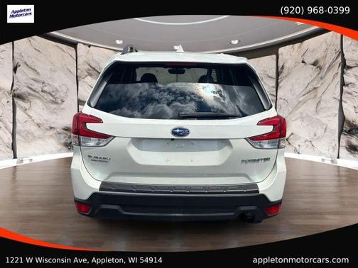 Crystal White Pearl 2019 Subaru Forester Premium