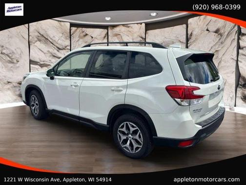 Crystal White Pearl 2019 Subaru Forester Premium