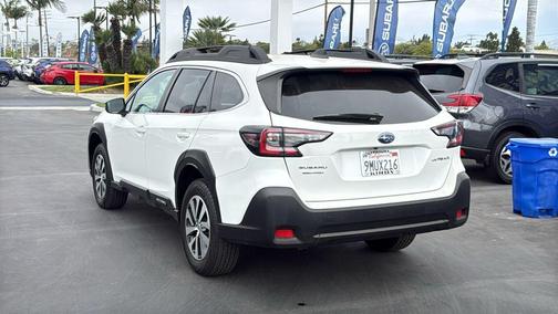 Crystal White Pearl 2024 Subaru Outback Premium